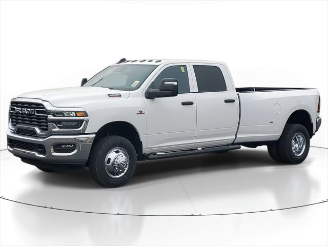 2026 RAM Ram 3500 RAM 3500 TRADESMAN CREW CAB 4X4 8 BOX