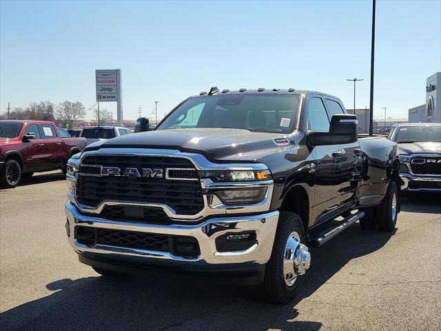 2026 RAM Ram 3500 RAM 3500 TRADESMAN CREW CAB 4X4 8 BOX