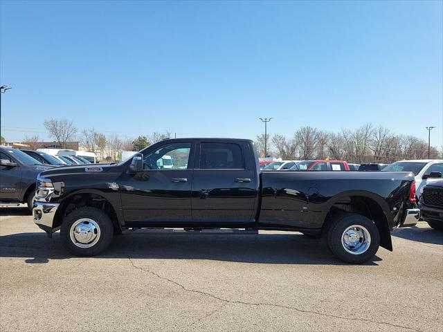 2026 RAM Ram 3500 RAM 3500 TRADESMAN CREW CAB 4X4 8 BOX