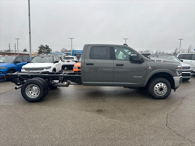 2026 RAM Ram 3500 Chassis Cab RAM 3500 BIG HORN CREW CAB CHASSIS 4X4 60 CA 2026 RAM Ram 3500 Chassis Cab RAM 3500 BIG HORN CREW CAB CHASSIS 4X4 60 CA