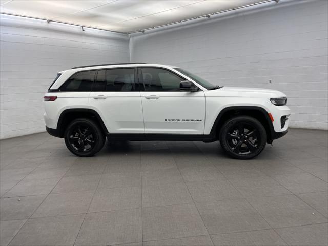 2025 Jeep Grand Cherokee GRAND CHEROKEE ALTITUDE X 4X2