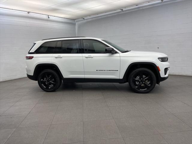 2025 Jeep Grand Cherokee GRAND CHEROKEE ALTITUDE X 4X2