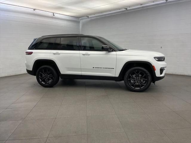 2025 Jeep Grand Cherokee GRAND CHEROKEE LIMITED 4X4 2025 Jeep Grand Cherokee GRAND CHEROKEE LIMITED 4X4