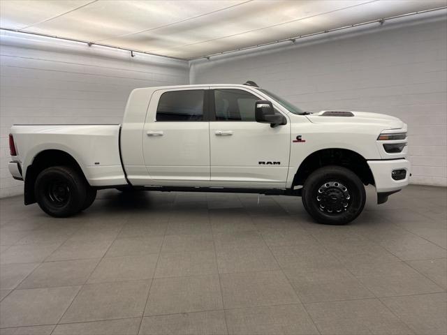 2026 RAM Ram 3500 RAM 3500 LARAMIE MEGA CAB 4X4 64 BOX 2026 RAM Ram 3500 RAM 3500 LARAMIE MEGA CAB 4X4 64 BOX