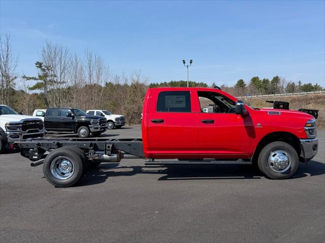 2026 RAM Ram 3500 Chassis Cab RAM 3500 TRADESMAN CREW CAB CHASSIS 4X4 60 CA
