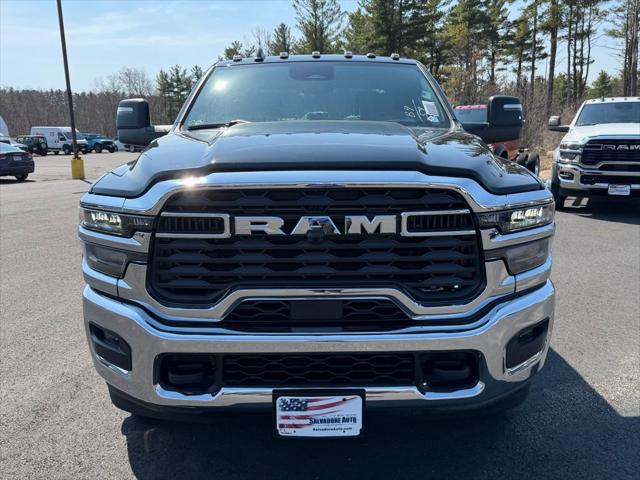 2026 RAM Ram 3500 Chassis Cab RAM 3500 TRADESMAN CREW CAB CHASSIS 4X4 60 CA