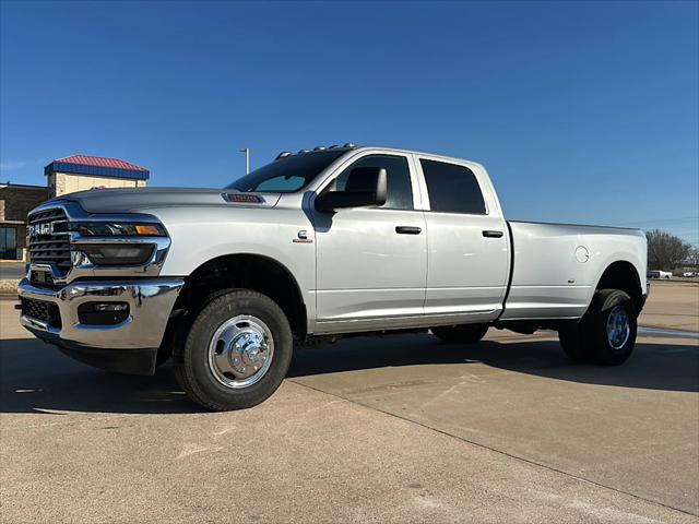 2026 RAM Ram 3500 RAM 3500 TRADESMAN CREW CAB 4X4 8 BOX