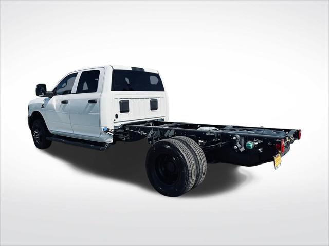 2026 RAM 3500 Chassis RAM 3500 TRADESMAN CREW CAB CHASSIS 4X4 60 CA