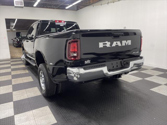 2026 RAM Ram 3500 RAM 3500 TRADESMAN CREW CAB 4X4 8 BOX