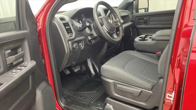 2026 RAM Ram 2500 RAM 2500 BLACK EXPRESS CREW CAB 4X4 8 BOX