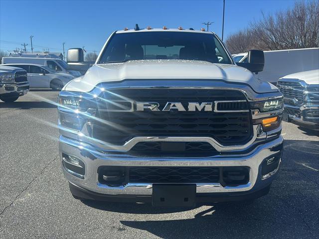 2026 RAM Ram 3500 Chassis Cab RAM 3500 TRADESMAN CREW CAB CHASSIS 4X4 60 CA 2026 RAM Ram 3500 Chassis Cab RAM 3500 TRADESMAN CREW CAB CHASSIS 4X4 60 CA