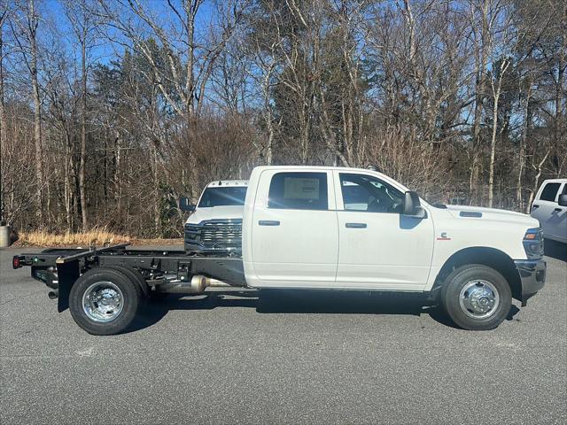 2026 RAM Ram 3500 Chassis Cab RAM 3500 TRADESMAN CREW CAB CHASSIS 4X4 60 CA 2026 RAM Ram 3500 Chassis Cab RAM 3500 TRADESMAN CREW CAB CHASSIS 4X4 60 CA