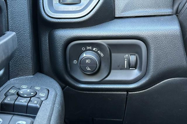 2026 Ram 2500 Black Express Crew Cab 4x4 6'4" Box