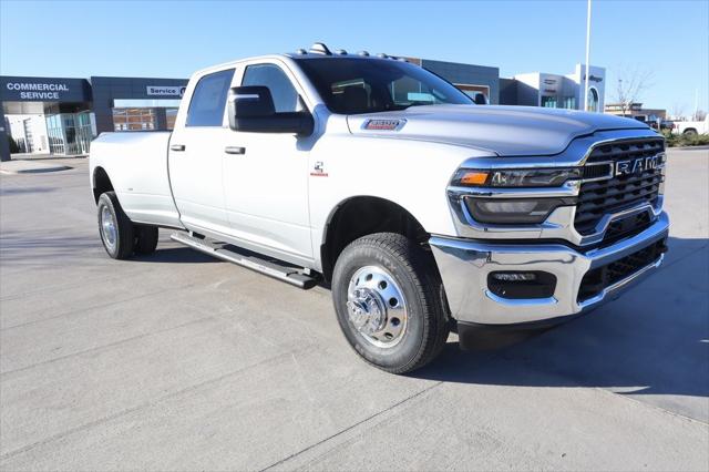 2026 RAM Ram 3500 RAM 3500 TRADESMAN CREW CAB 4X4 8 BOX