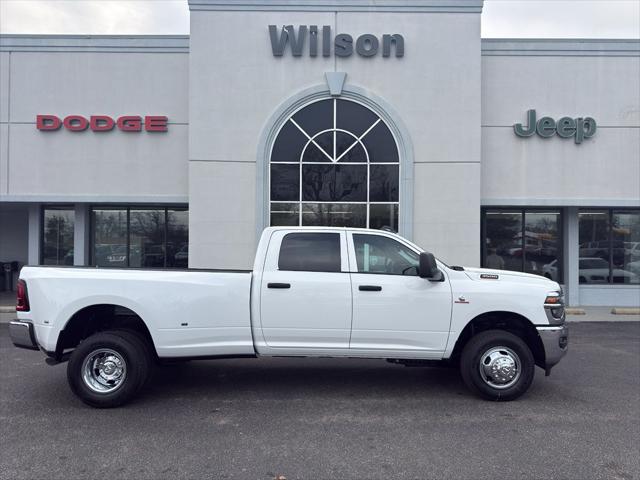 2026 RAM Ram 3500 RAM 3500 TRADESMAN CREW CAB 4X4 8 BOX