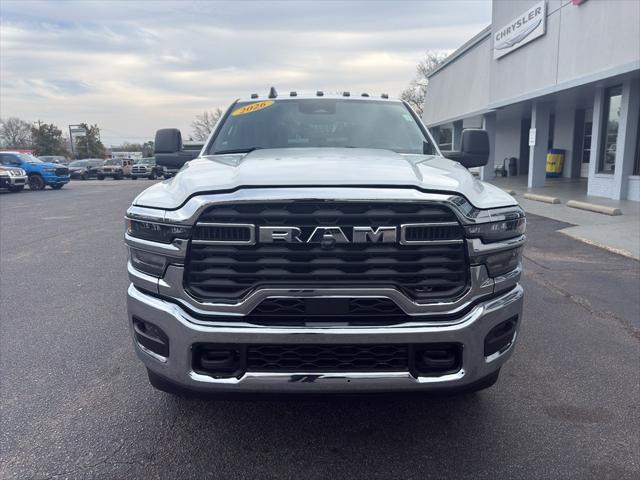 2026 RAM Ram 3500 RAM 3500 TRADESMAN CREW CAB 4X4 8 BOX