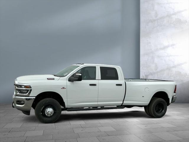 2026 RAM Ram 3500 RAM 3500 TRADESMAN CREW CAB 4X4 8 BOX