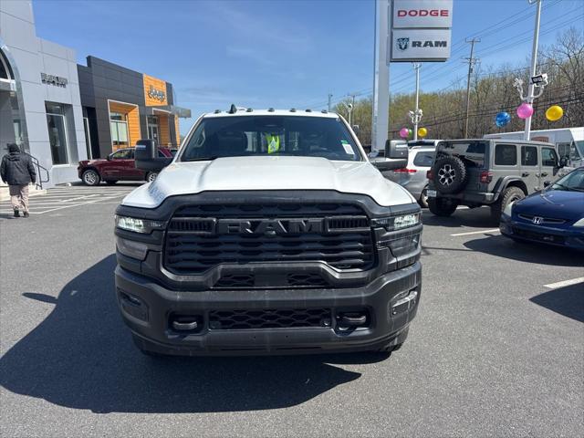 2026 RAM Ram 3500 RAM 3500 TRADESMAN CREW CAB 4X4 64 BOX
