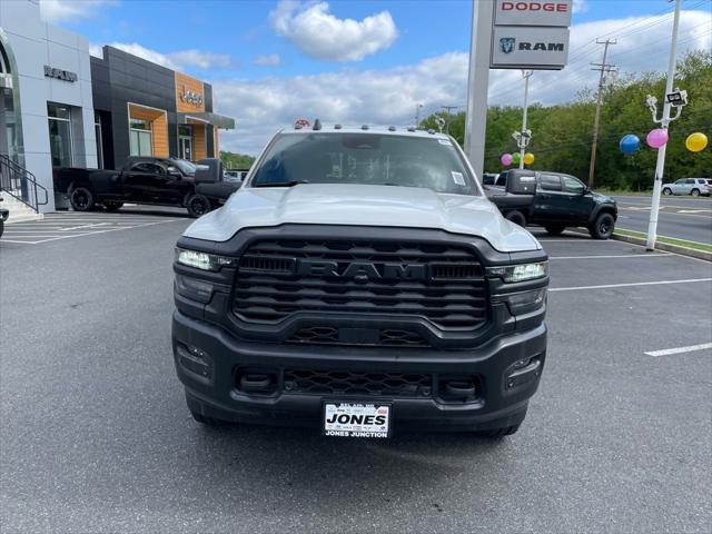 2026 RAM Ram 3500 RAM 3500 TRADESMAN CREW CAB 4X4 8 BOX