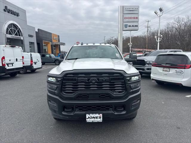 2026 RAM Ram 3500 RAM 3500 TRADESMAN CREW CAB 4X4 8 BOX