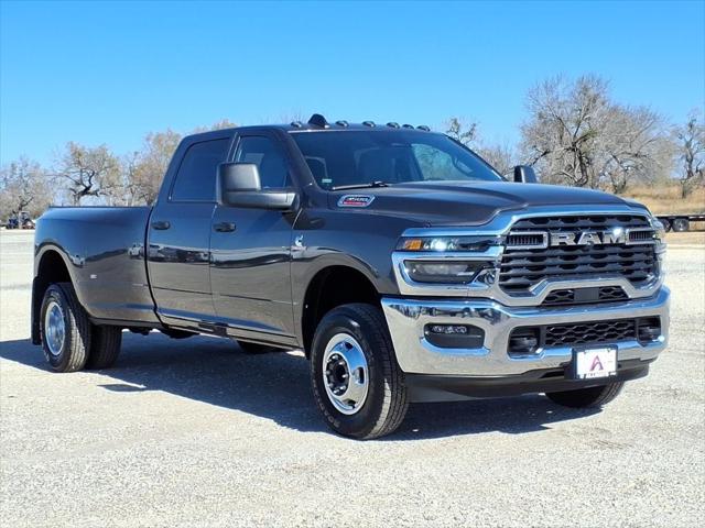 2026 RAM Ram 3500 RAM 3500 TRADESMAN CREW CAB 4X4 8 BOX