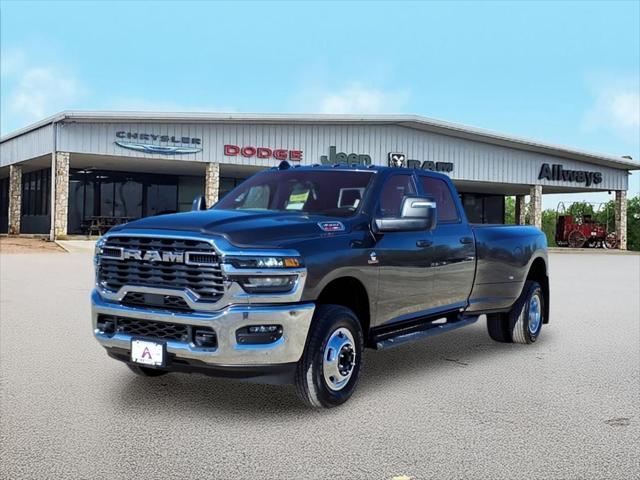 2026 RAM Ram 3500 RAM 3500 TRADESMAN CREW CAB 4X4 8 BOX