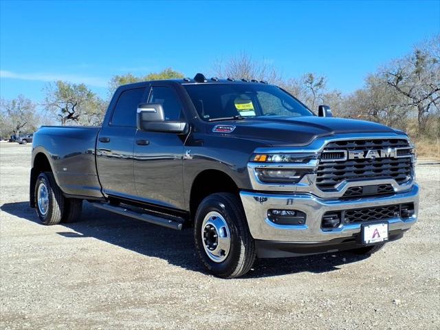 2026 RAM Ram 3500 RAM 3500 TRADESMAN CREW CAB 4X4 8 BOX