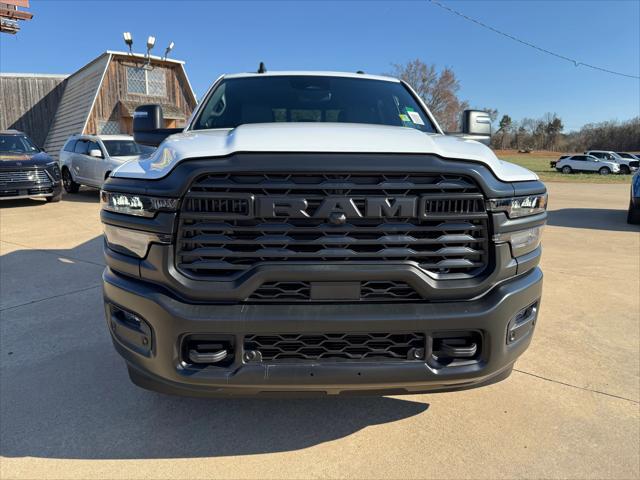 2026 RAM Ram 3500 RAM 3500 TRADESMAN CREW CAB 4X4 8 BOX