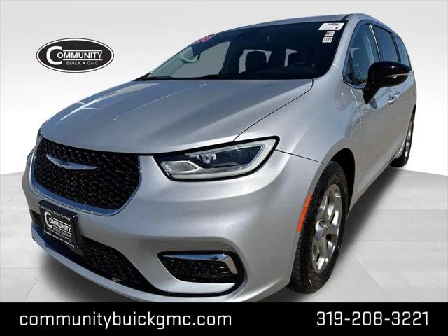 2024 Chrysler Pacifica Limited for sale in Waterloo, IA