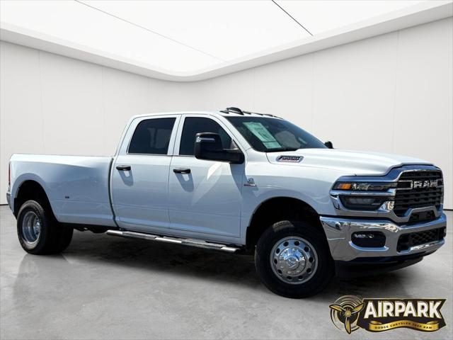 2026 RAM Ram 3500 RAM 3500 TRADESMAN CREW CAB 4X4 8 BOX