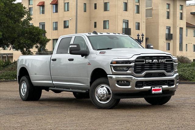 2026 RAM Ram 3500 RAM 3500 TRADESMAN CREW CAB 4X4 8 BOX