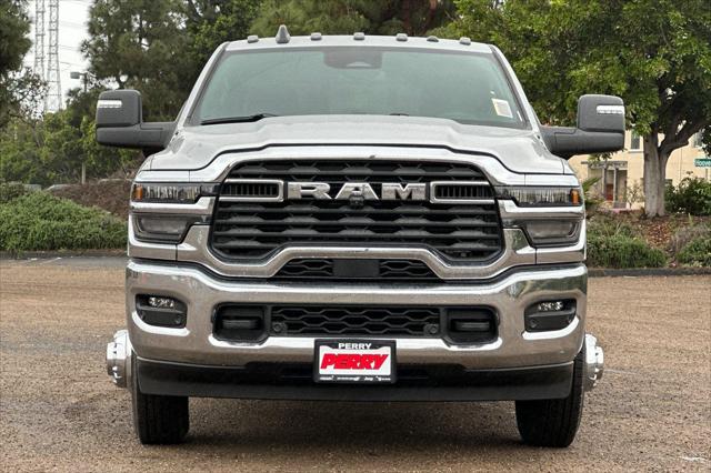 2026 RAM Ram 3500 RAM 3500 TRADESMAN CREW CAB 4X4 8 BOX