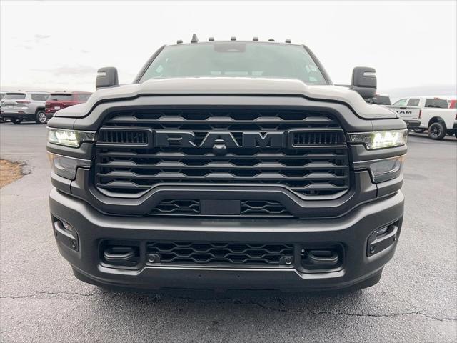 2026 RAM Ram 3500 RAM 3500 TRADESMAN CREW CAB 4X4 8 BOX