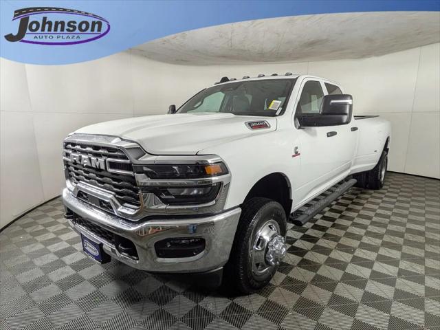 2026 RAM Ram 3500 RAM 3500 TRADESMAN CREW CAB 4X4 8 BOX