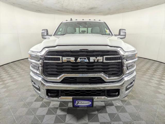 2026 RAM Ram 3500 RAM 3500 TRADESMAN CREW CAB 4X4 8 BOX