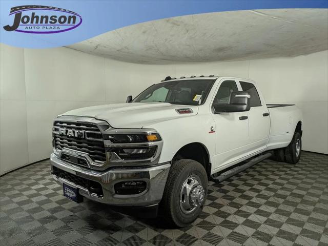 2026 RAM Ram 3500 RAM 3500 TRADESMAN CREW CAB 4X4 8 BOX