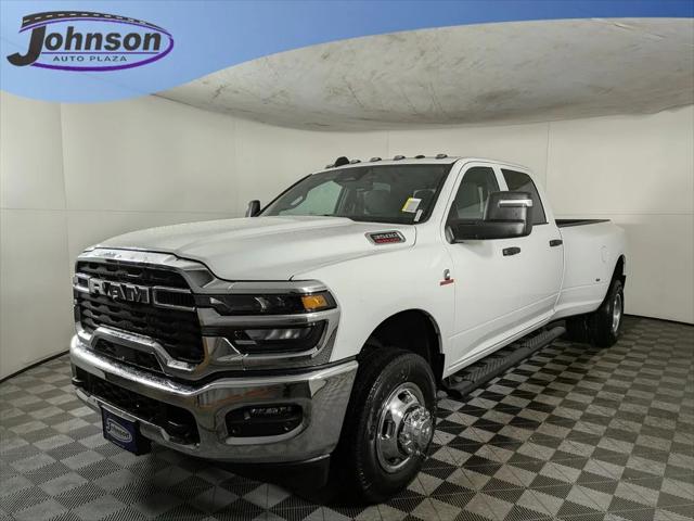 2026 RAM Ram 3500 RAM 3500 TRADESMAN CREW CAB 4X4 8 BOX