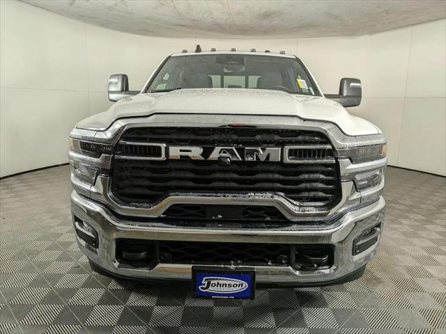 2026 RAM Ram 3500 RAM 3500 TRADESMAN CREW CAB 4X4 8 BOX