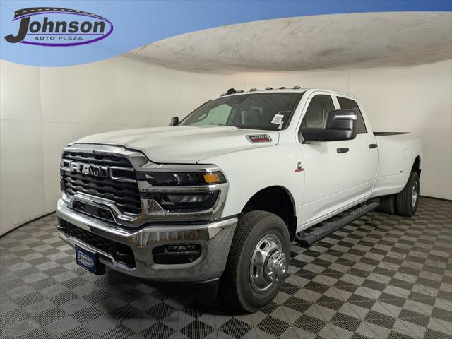 2026 RAM Ram 3500 RAM 3500 TRADESMAN CREW CAB 4X4 8 BOX