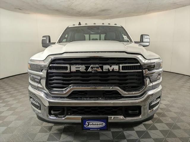 2026 RAM Ram 3500 RAM 3500 TRADESMAN CREW CAB 4X4 8 BOX