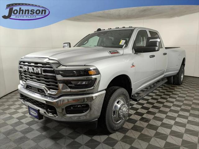 2026 RAM Ram 3500 RAM 3500 TRADESMAN CREW CAB 4X4 8 BOX