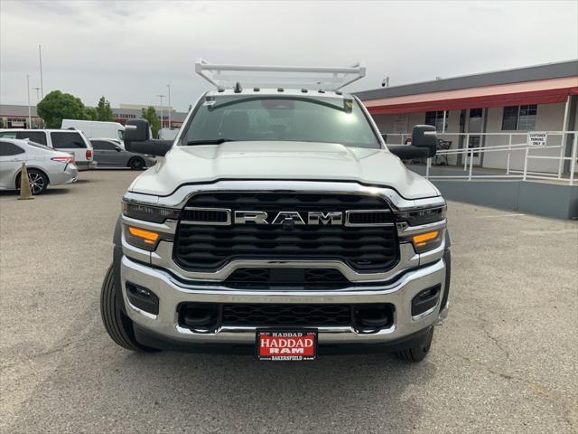 2026 RAM Ram 5500 Chassis Cab RAM 5500 TRADESMAN CHASSIS CREW CAB 4X4 60 CA