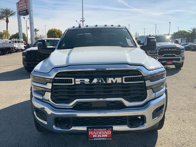 2026 RAM Ram 5500 Chassis Cab RAM 5500 TRADESMAN CHASSIS CREW CAB 4X4 60 CA