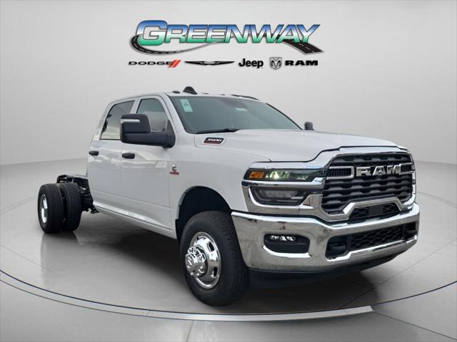 2026 RAM Ram 3500 Chassis Cab RAM 3500 TRADESMAN CREW CAB CHASSIS 4X4 60 CA