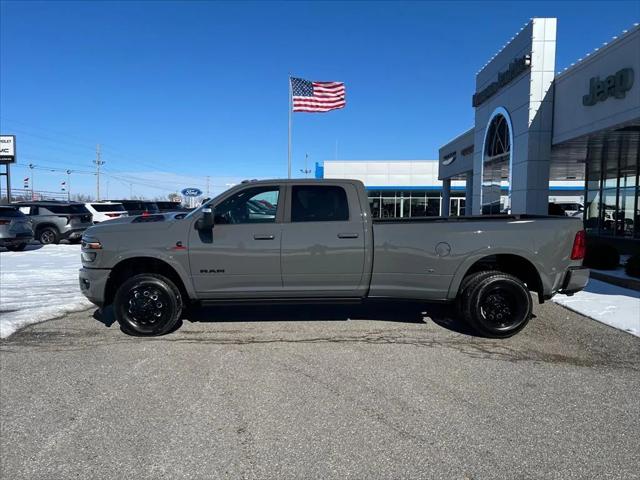 2026 RAM Ram 3500 RAM 3500 LIMITED CREW CAB 4X4 8 BOX