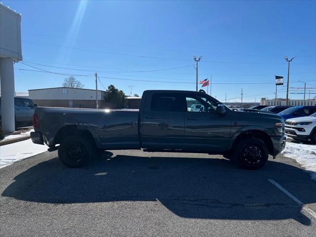 2026 Ram 3500 Limited Crew Cab 4x4 8' Box