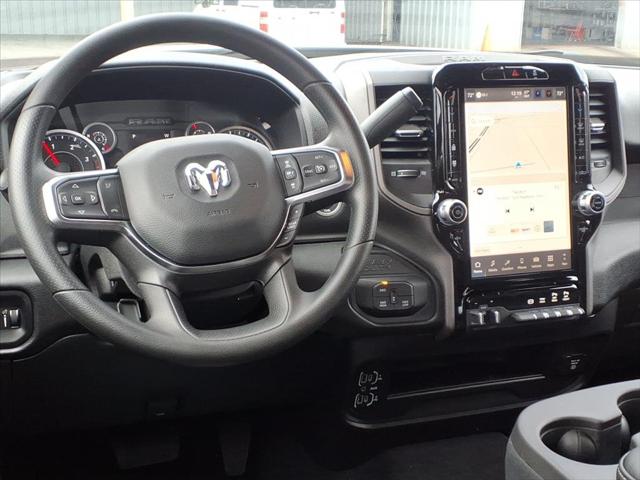 2026 RAM Ram 3500 RAM 3500 TRADESMAN CREW CAB 4X4 8 BOX