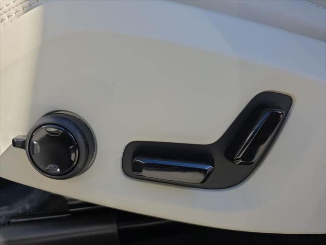 2026 Volvo XC90 Plug-In Hybrid Ultra, T8 AWD, Electric/Gasoline, Bright, 7 Seats