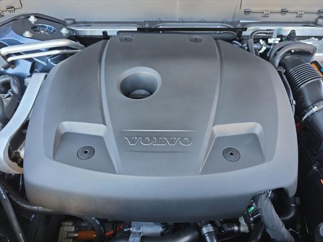 2026 Volvo XC90 Plug-In Hybrid Ultra, T8 AWD, Electric/Gasoline, Bright, 7 Seats