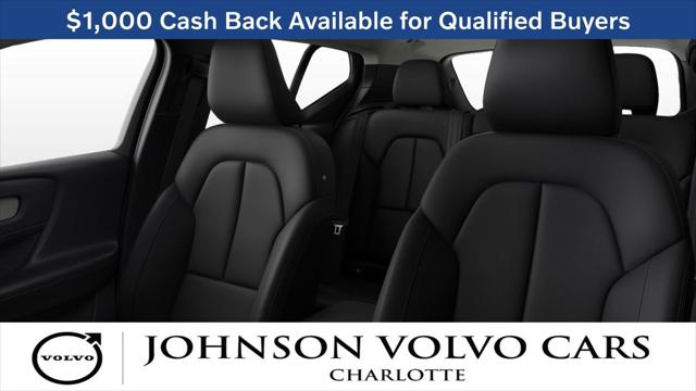 2026 Volvo XC40 Core, B5 AWD Gas (mild hybrid), Dark